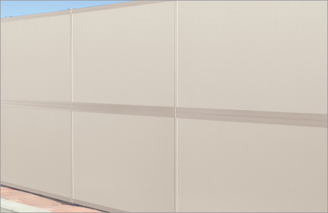 ���i����