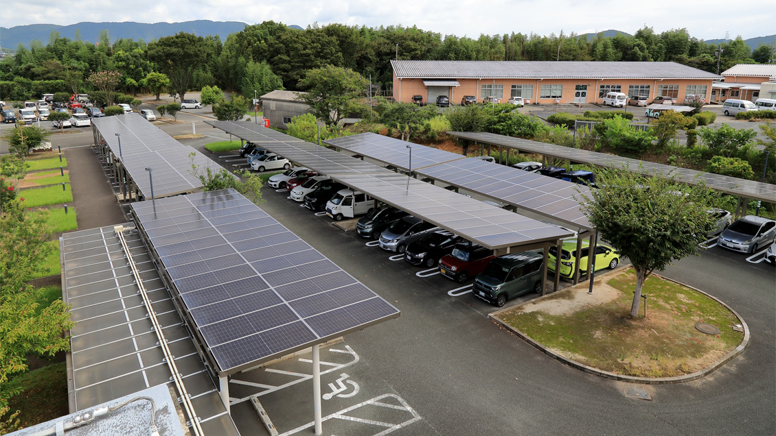 �{�H����